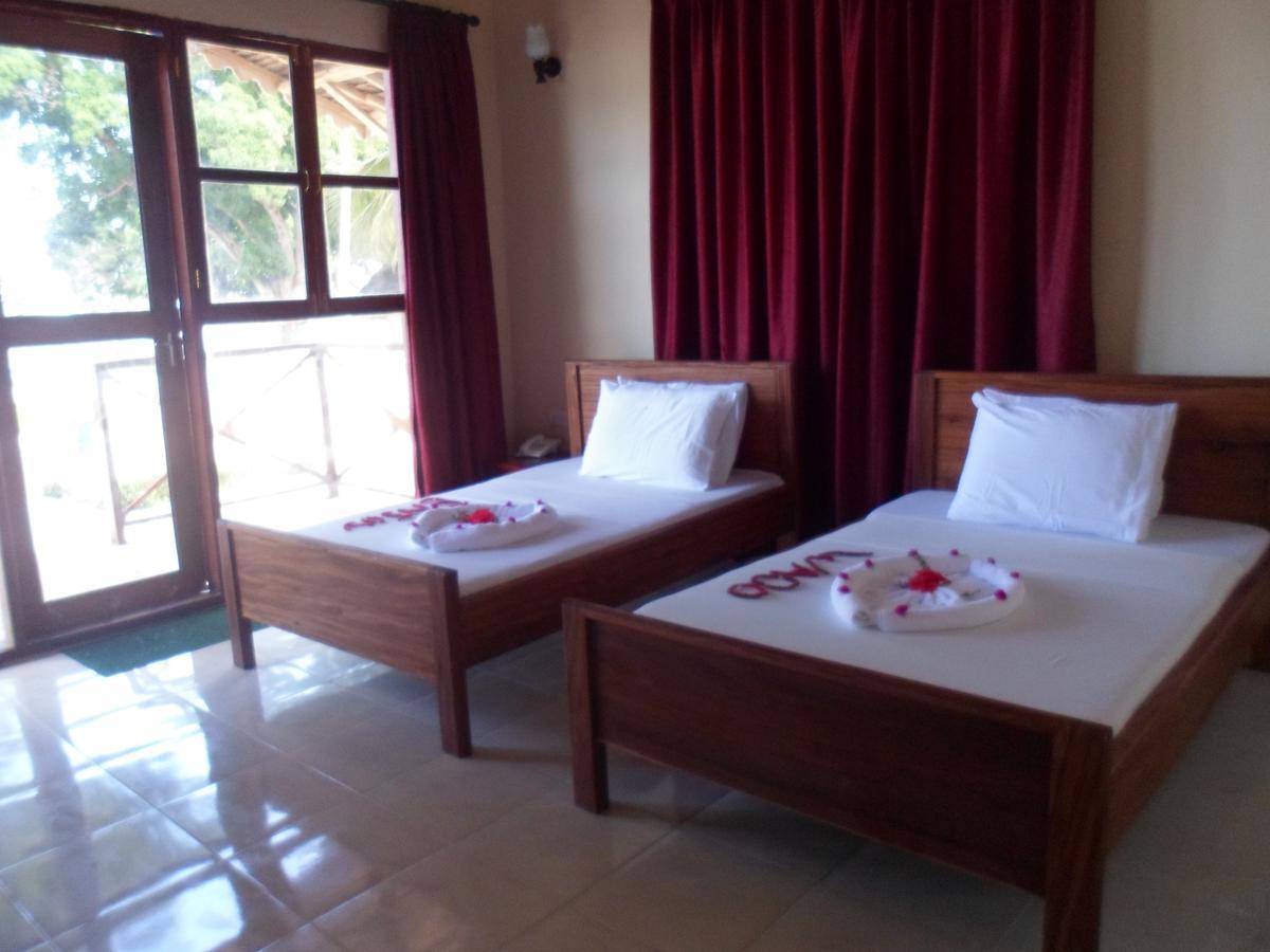 Amaan Ocean Hotel Kihinani Bububu 外观 照片