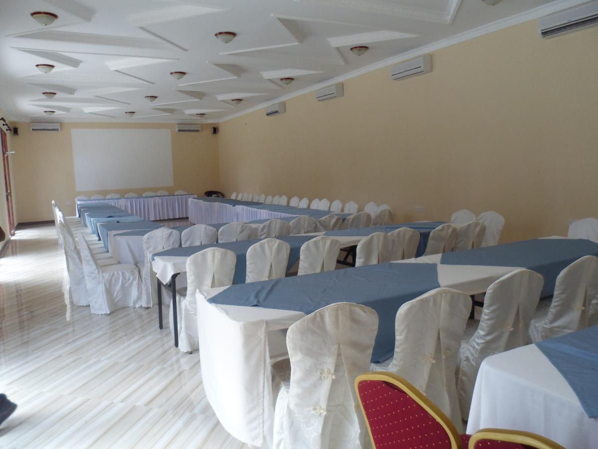 Amaan Ocean Hotel Kihinani Bububu 外观 照片