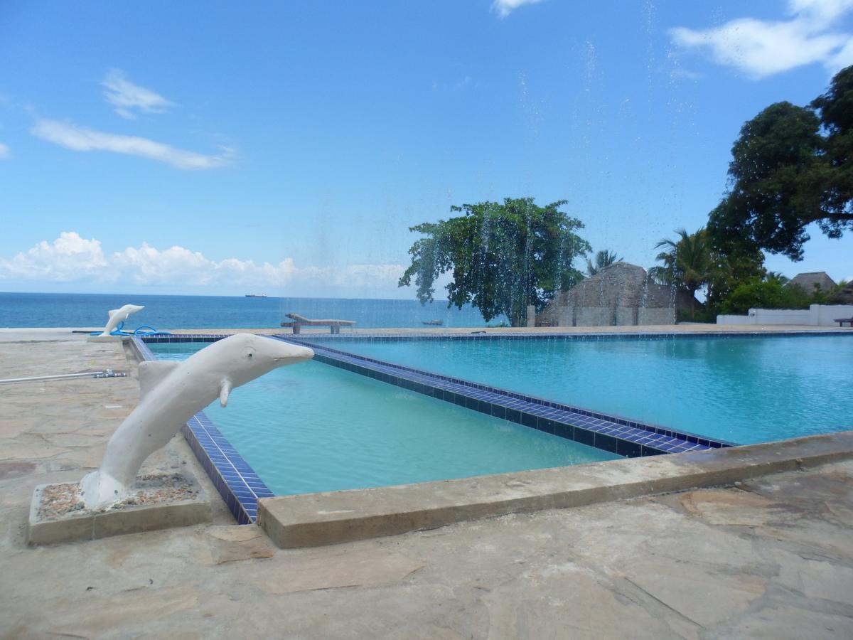 Amaan Ocean Hotel Kihinani Bububu 外观 照片