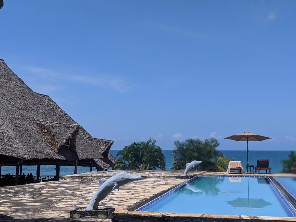 Amaan Ocean Hotel Kihinani Bububu 外观 照片
