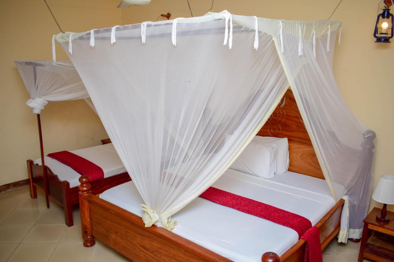 Amaan Ocean Hotel Kihinani Bububu 外观 照片